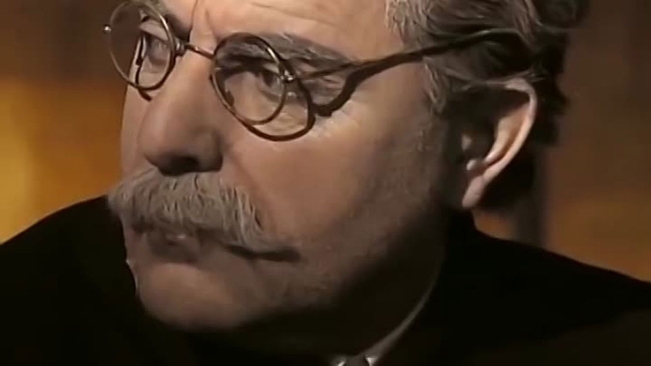 Backdrop for Stalin. Live