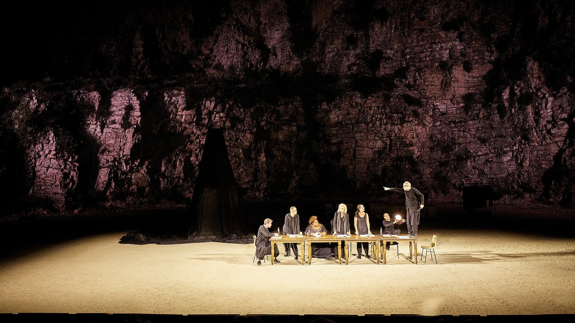 Backdrop for Hécube, pas Hécube