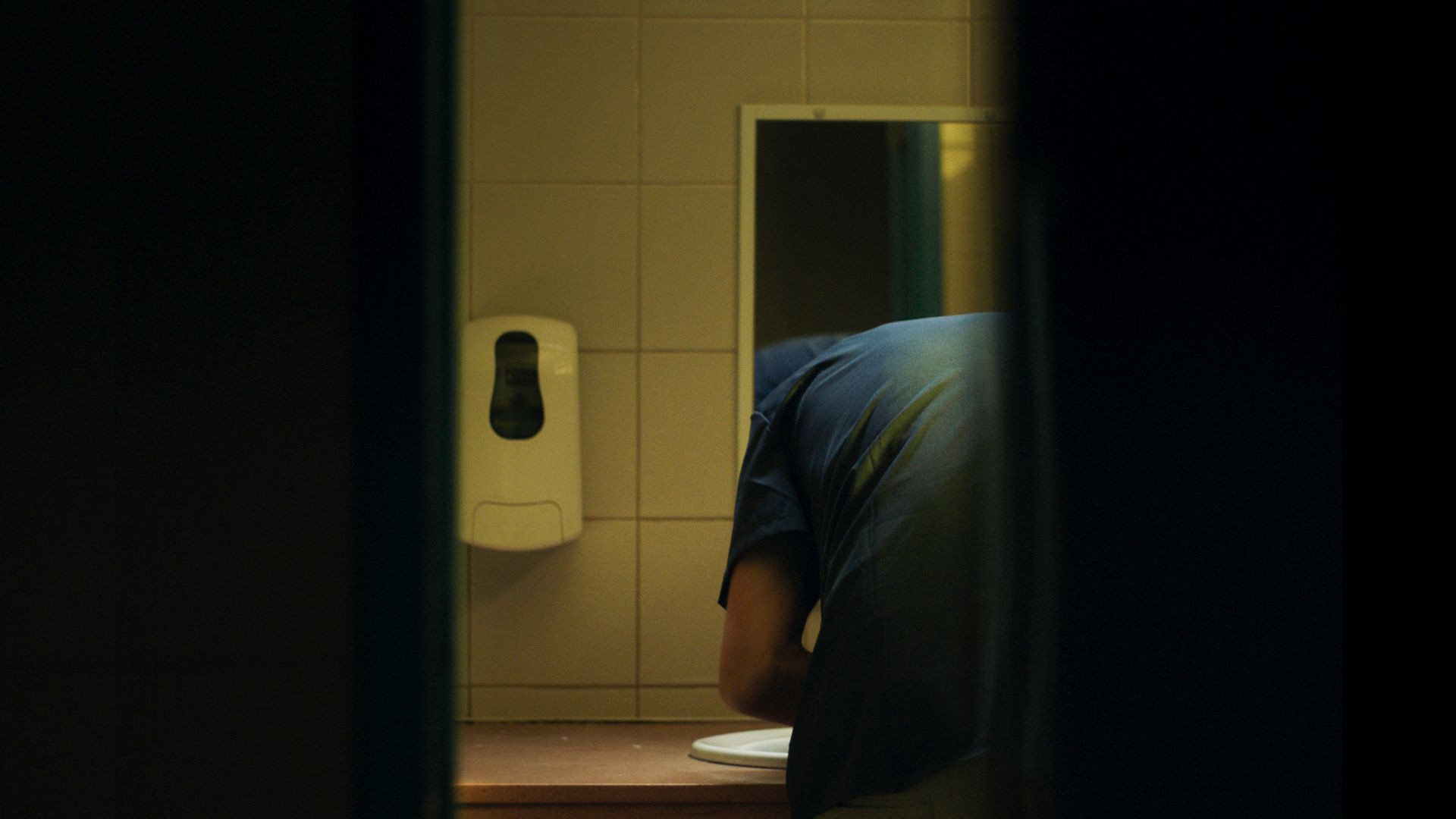 Backdrop for Fracture