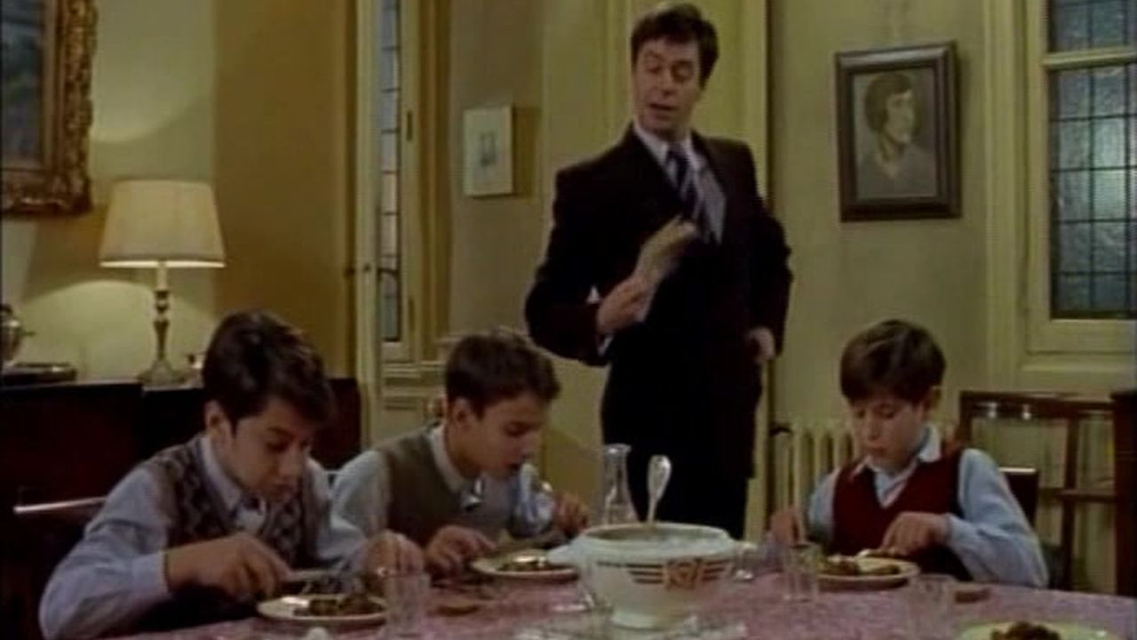 Backdrop for Un petit parisien