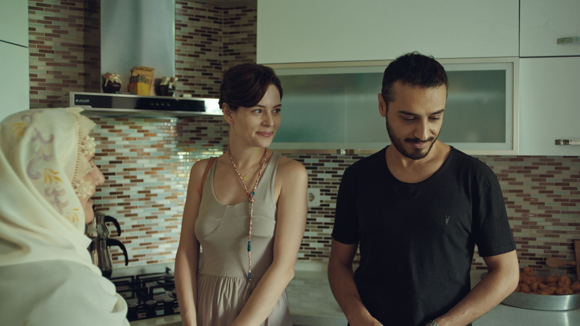 Backdrop for Baba Nerdesin Kayboldum