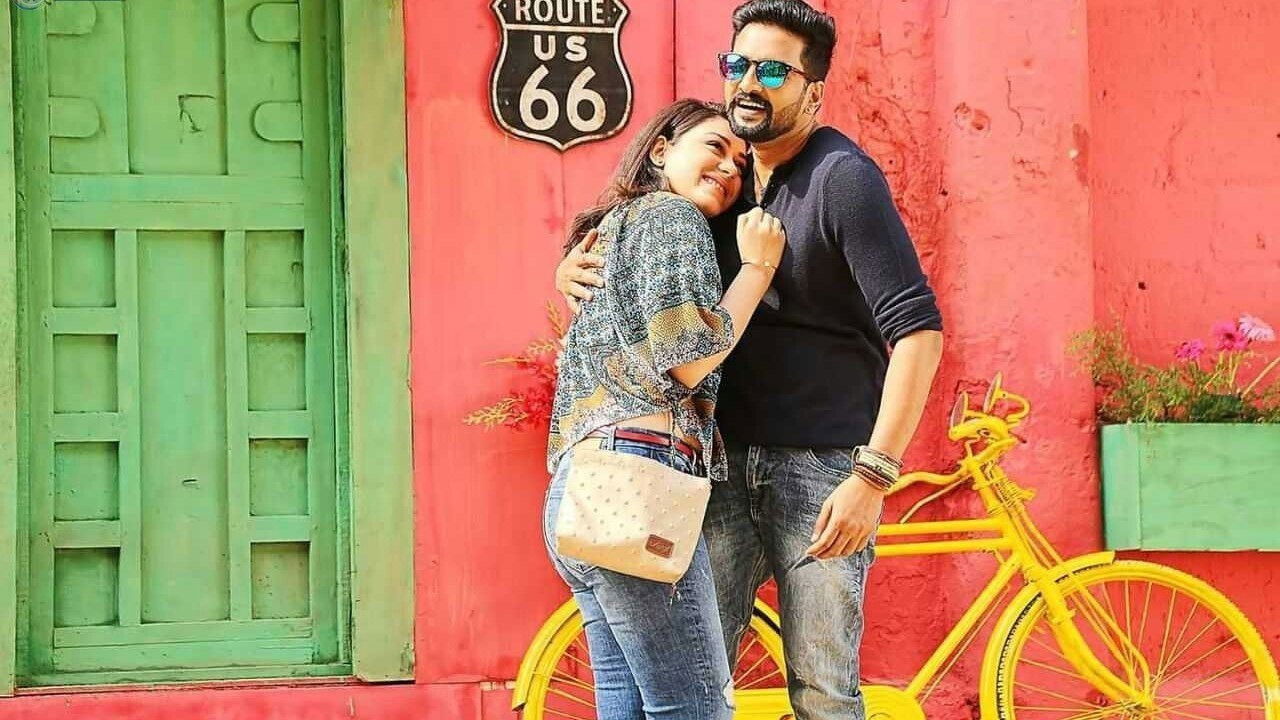 Backdrop for Dhilluku Dhuddu