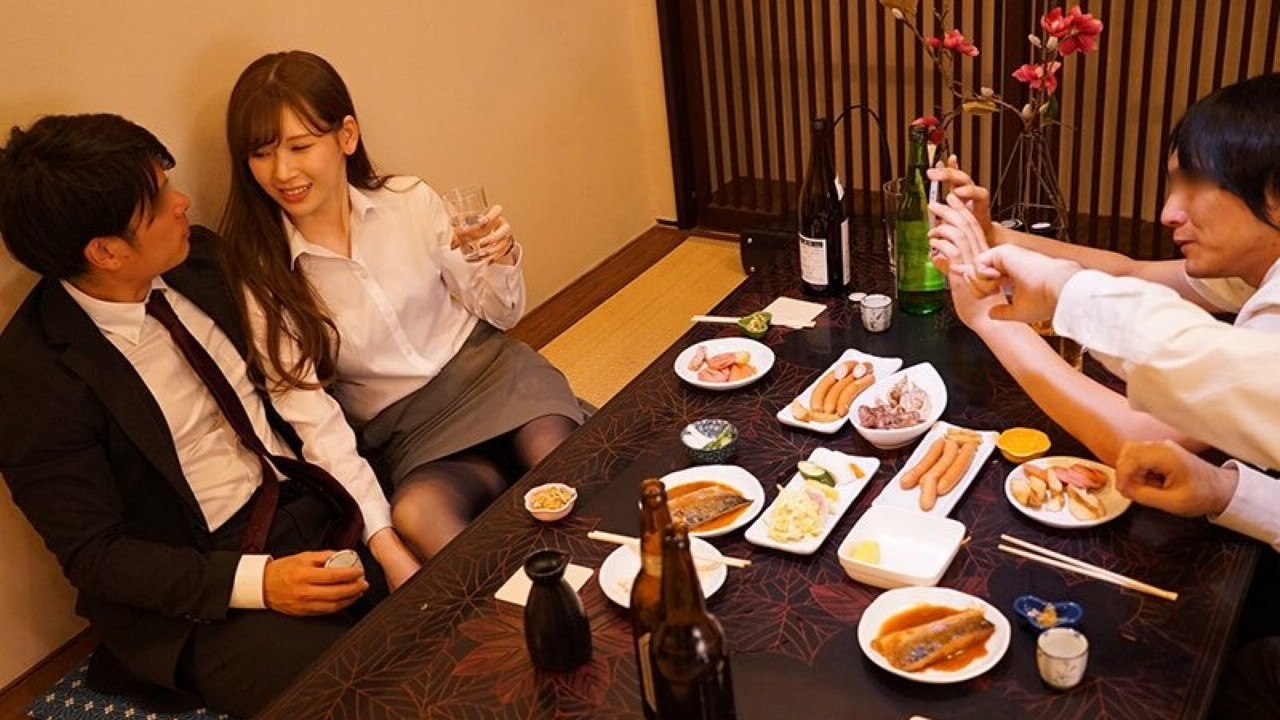 Backdrop for 出張先相部屋NTR　絶倫の上司に一晩中何度も中出しされた新人女子社員