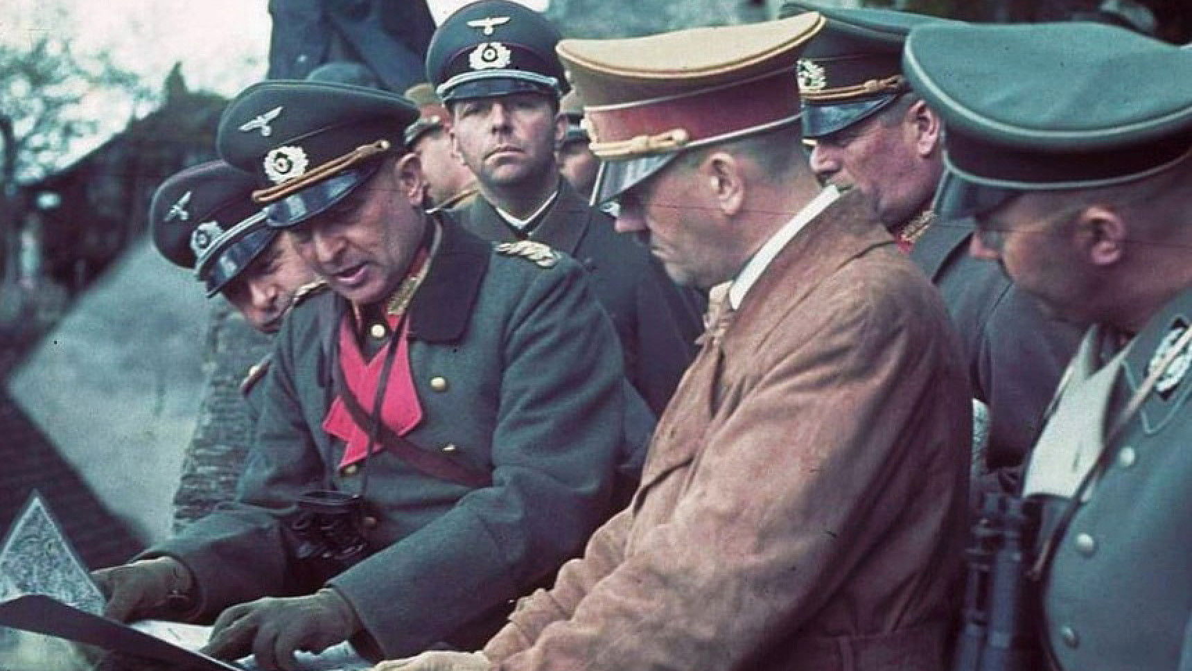 Backdrop for Hitlers Krieger