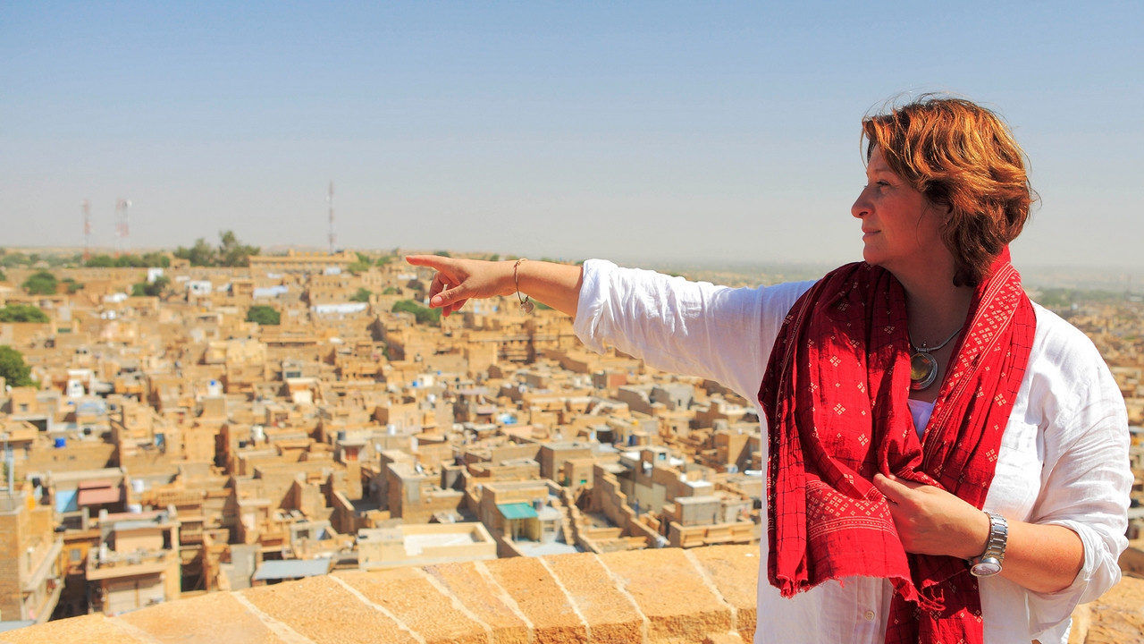 Backdrop for Caroline Quentin: A Passage Through India