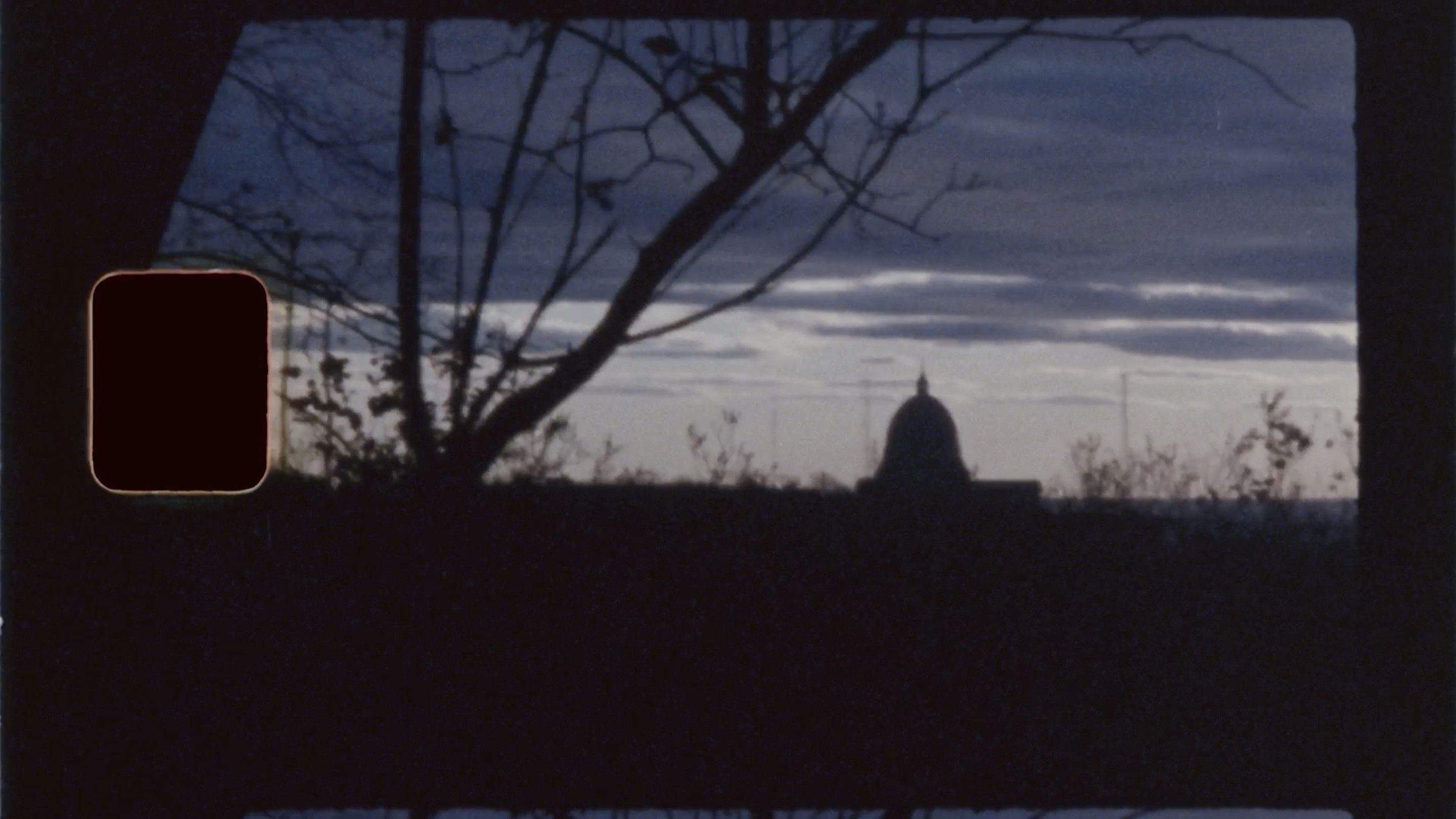 Backdrop for Tout impossible est simultanément à chaque instant possible