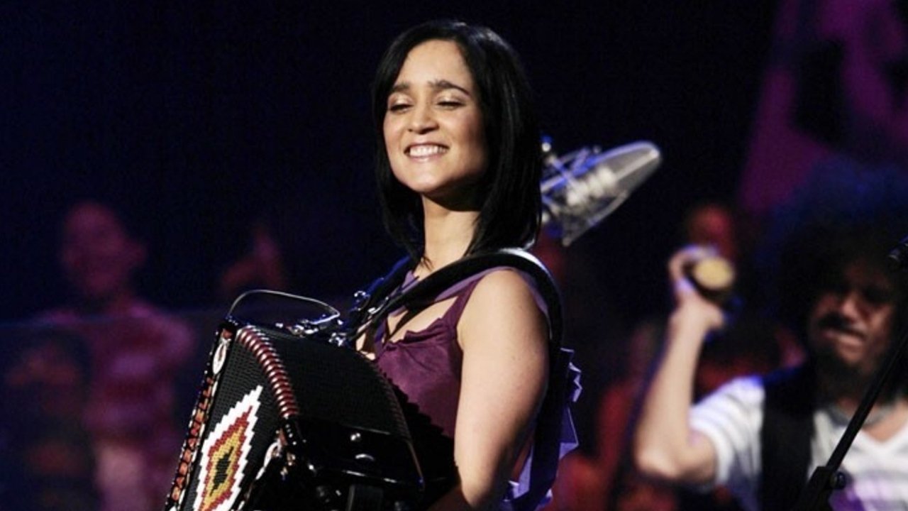 Backdrop for MTV Unplugged: Julieta Venegas
