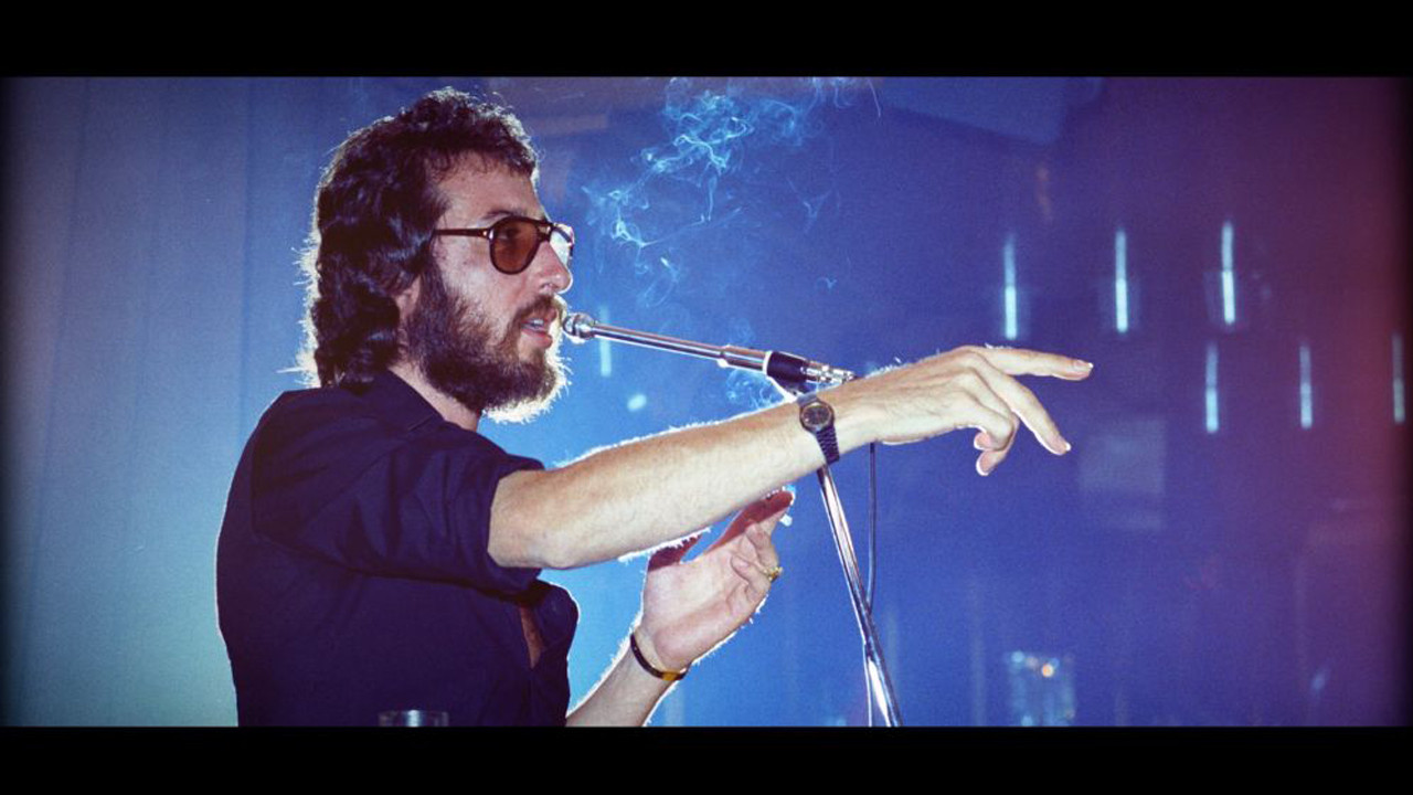 Backdrop for Eugenio: Sus Chistes Inéditos