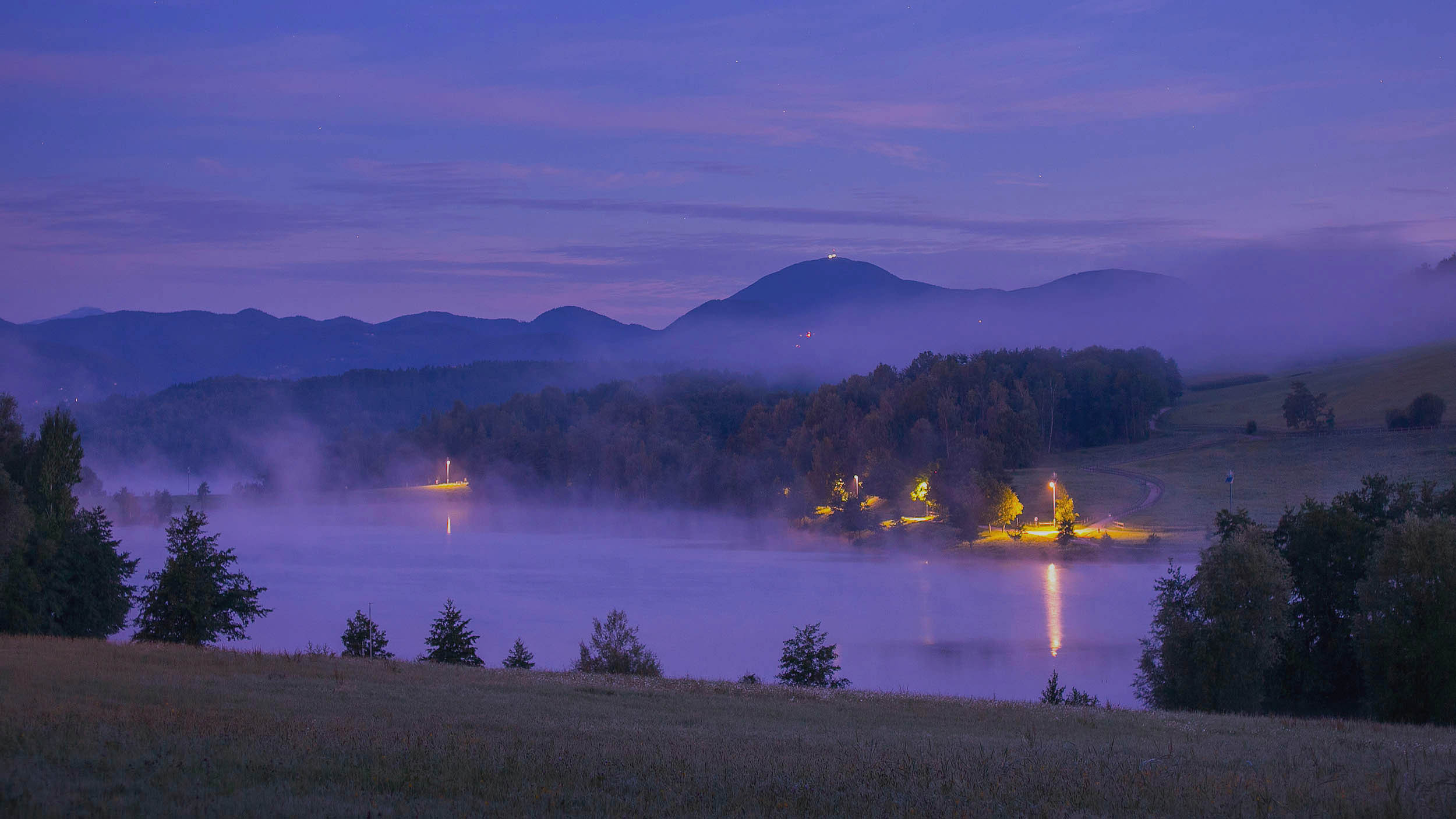 Backdrop for Birds of the Lakes Return