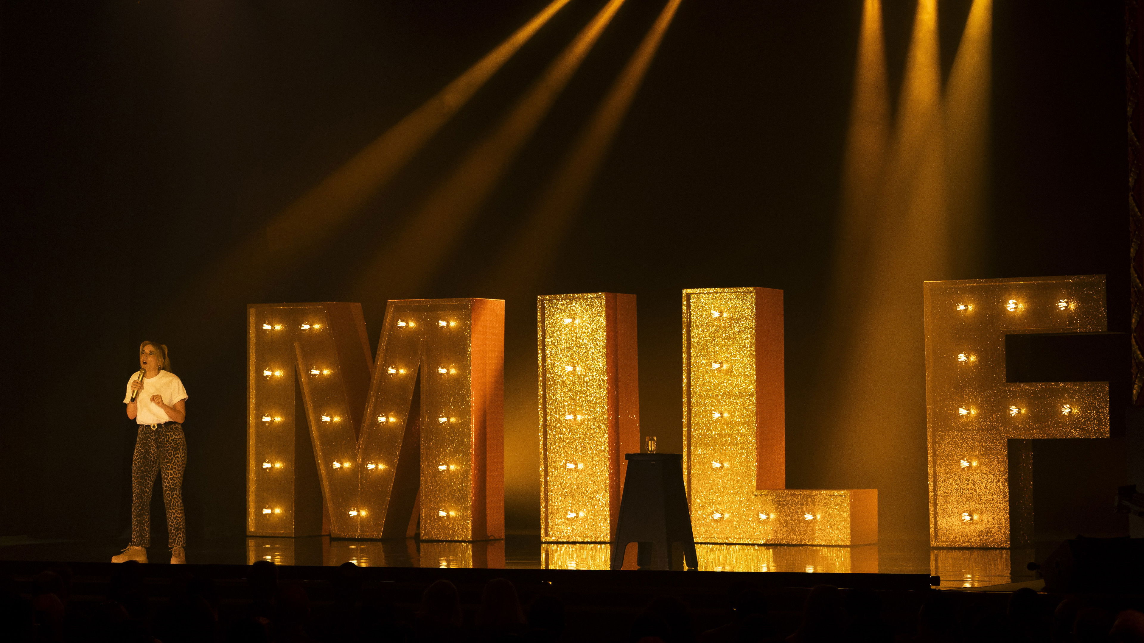 Backdrop for Rosalie Vaillancourt - MILF