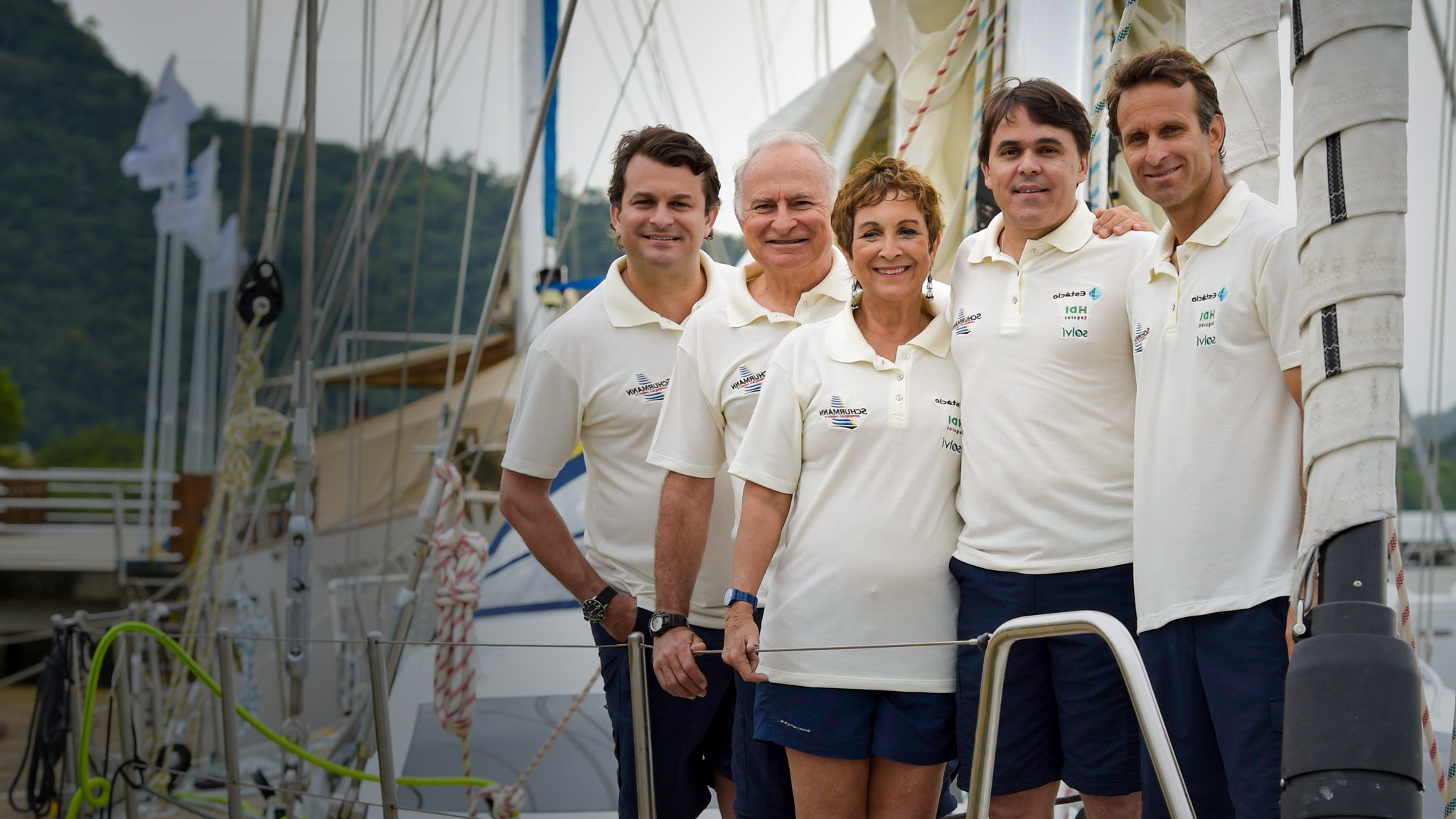 Backdrop for The Orient Expedition: Família Schürmann