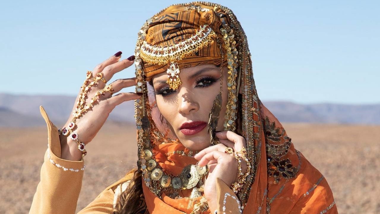 Backdrop for Jezabel