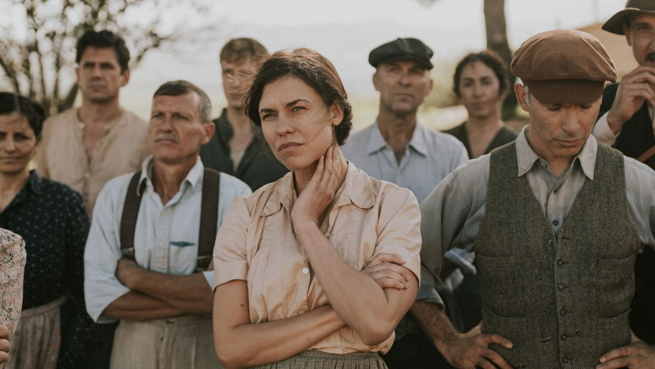 Backdrop for Per amore di una donna