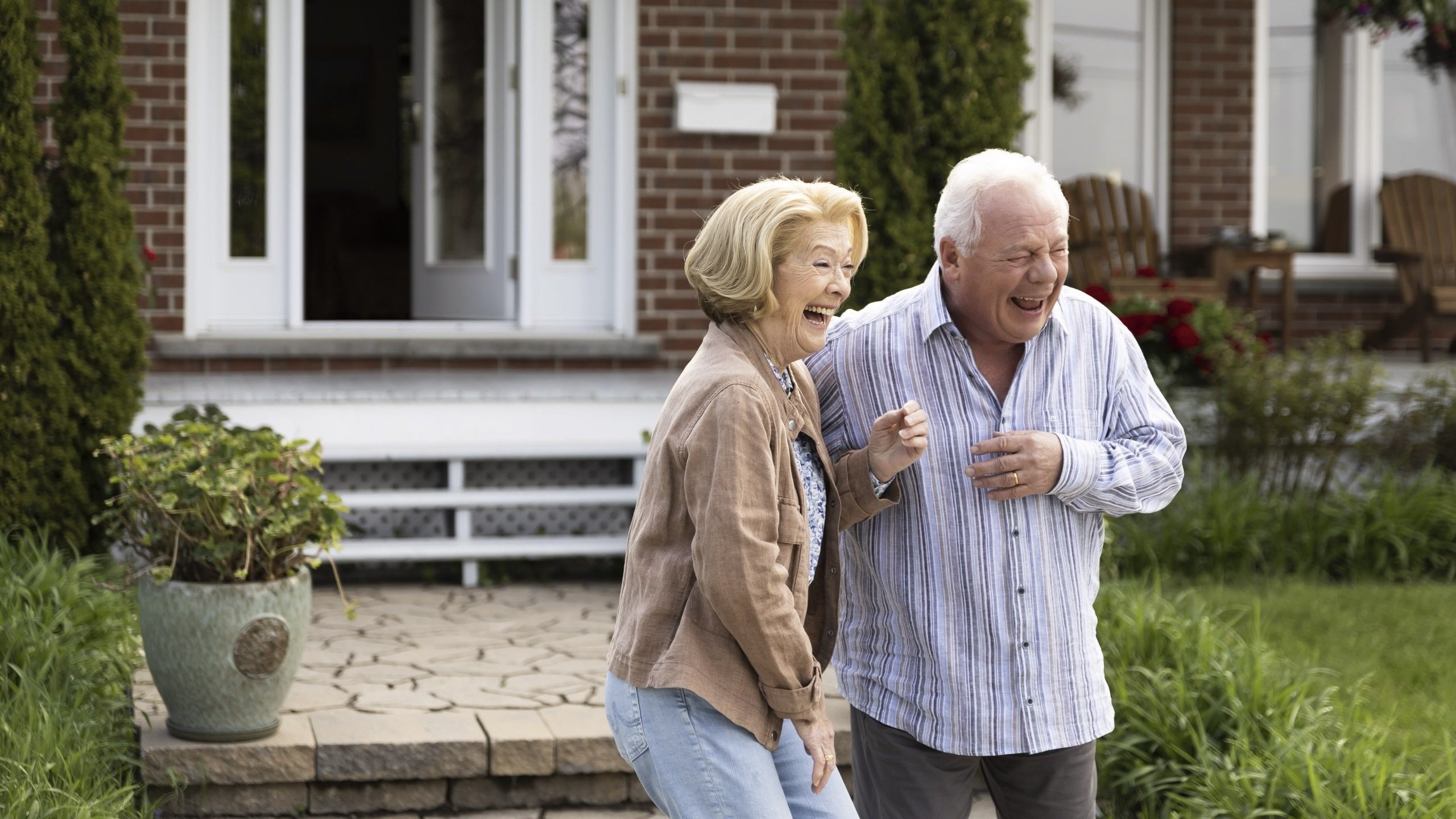 Backdrop for Compulsive Liar 2