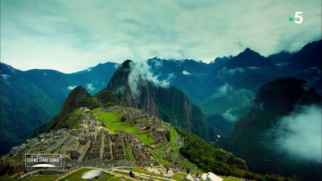 Backdrop for Hidden City of the Incas