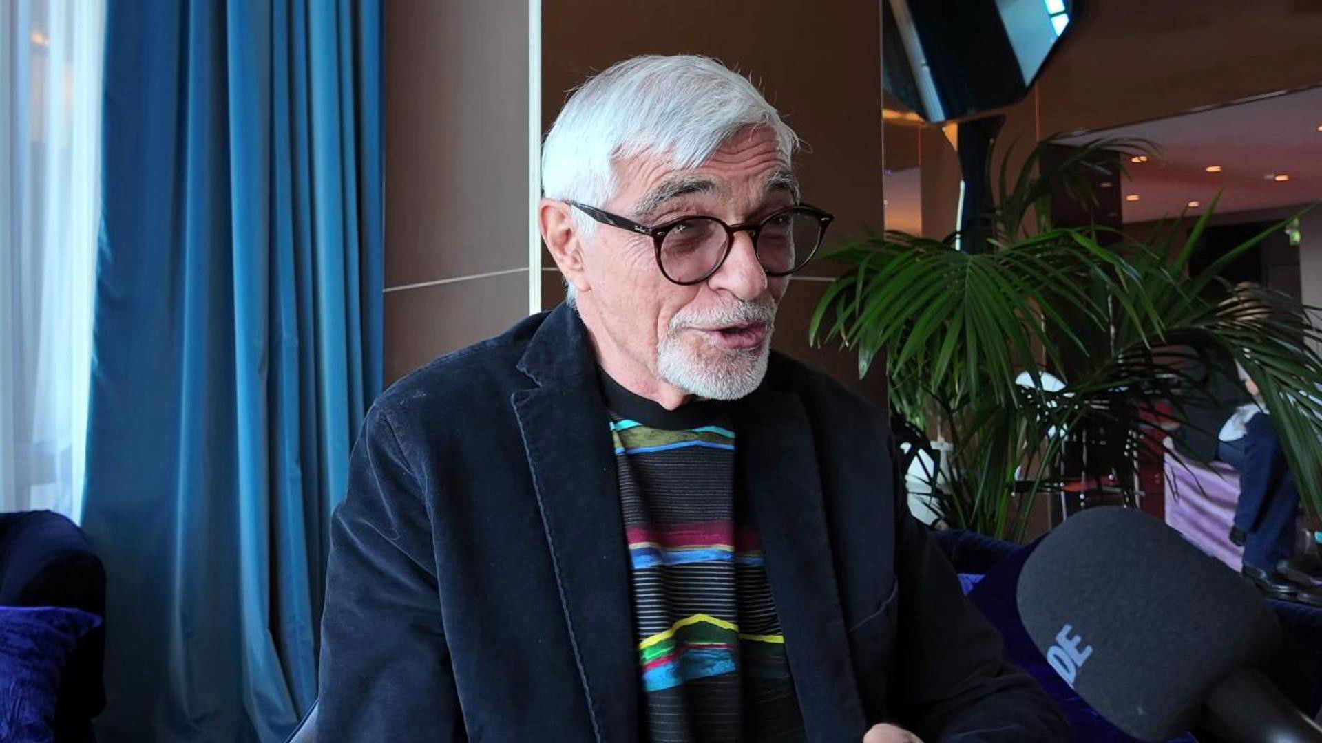 Backdrop for Pretendo l'inferno