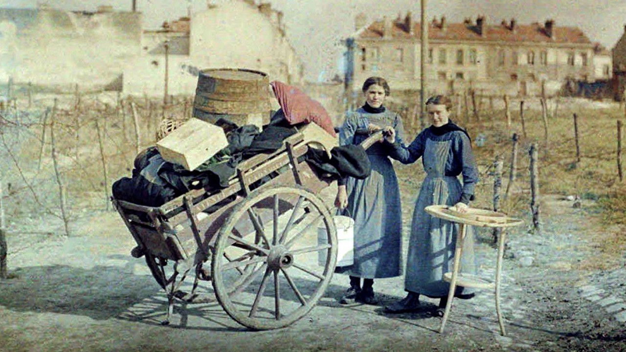 Backdrop for Women at War 1914-1918