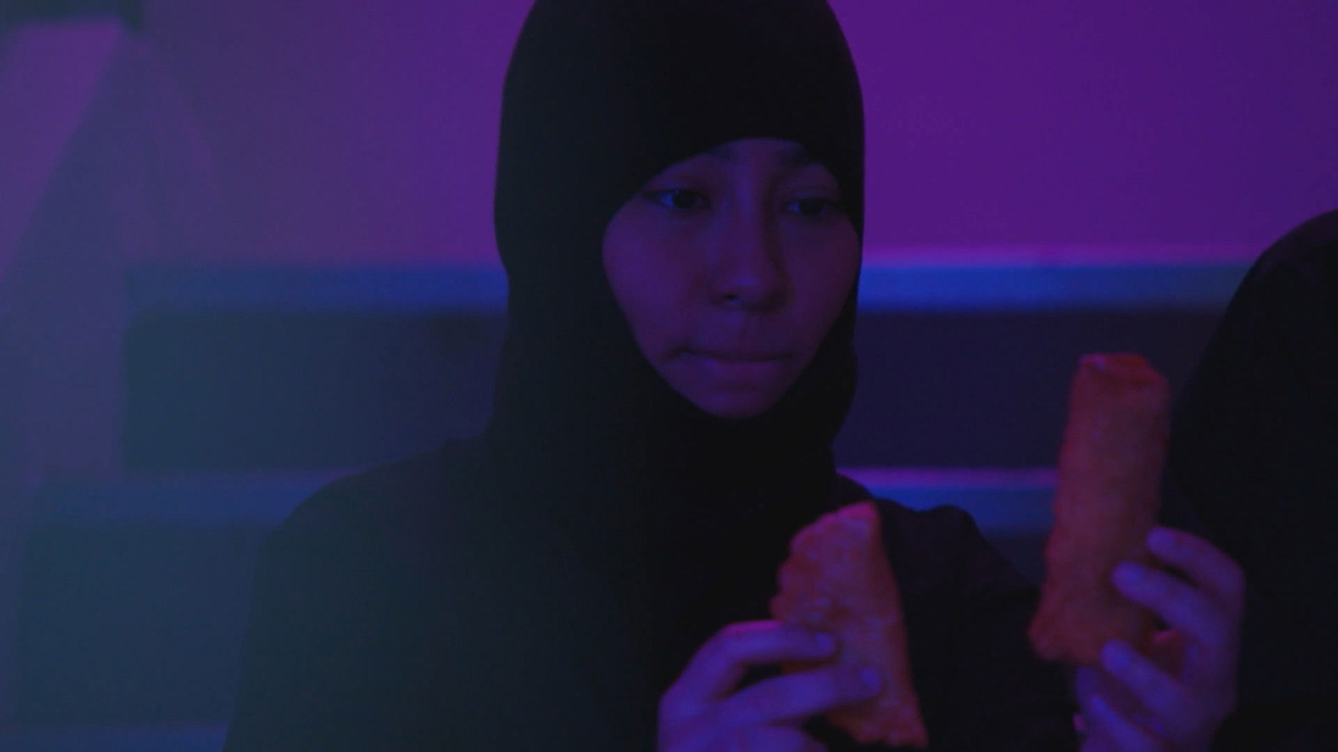 Backdrop for Mini & Mak