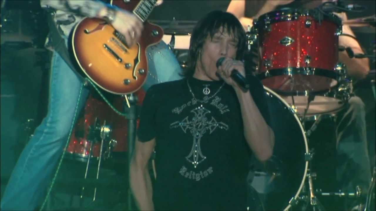 Backdrop for Tesla - Comin' Atcha Live! 2008