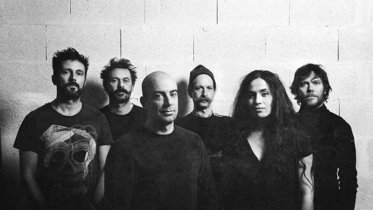 Backdrop for EZ3kiel - The Naphtaline Orchestra DVD