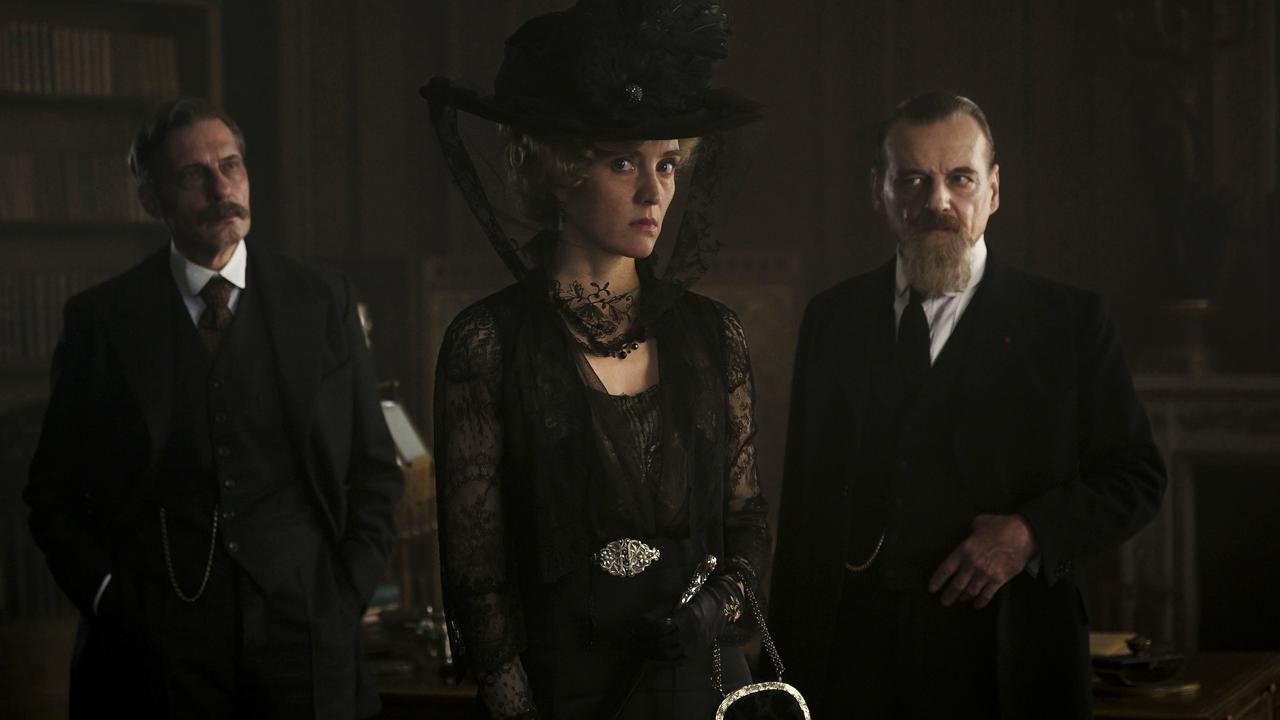 Backdrop for Paris Police 1910