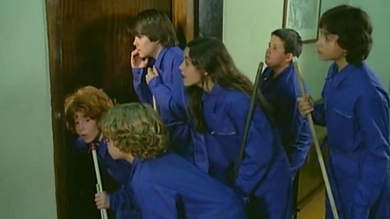 Backdrop for La segunda guerra de los niños