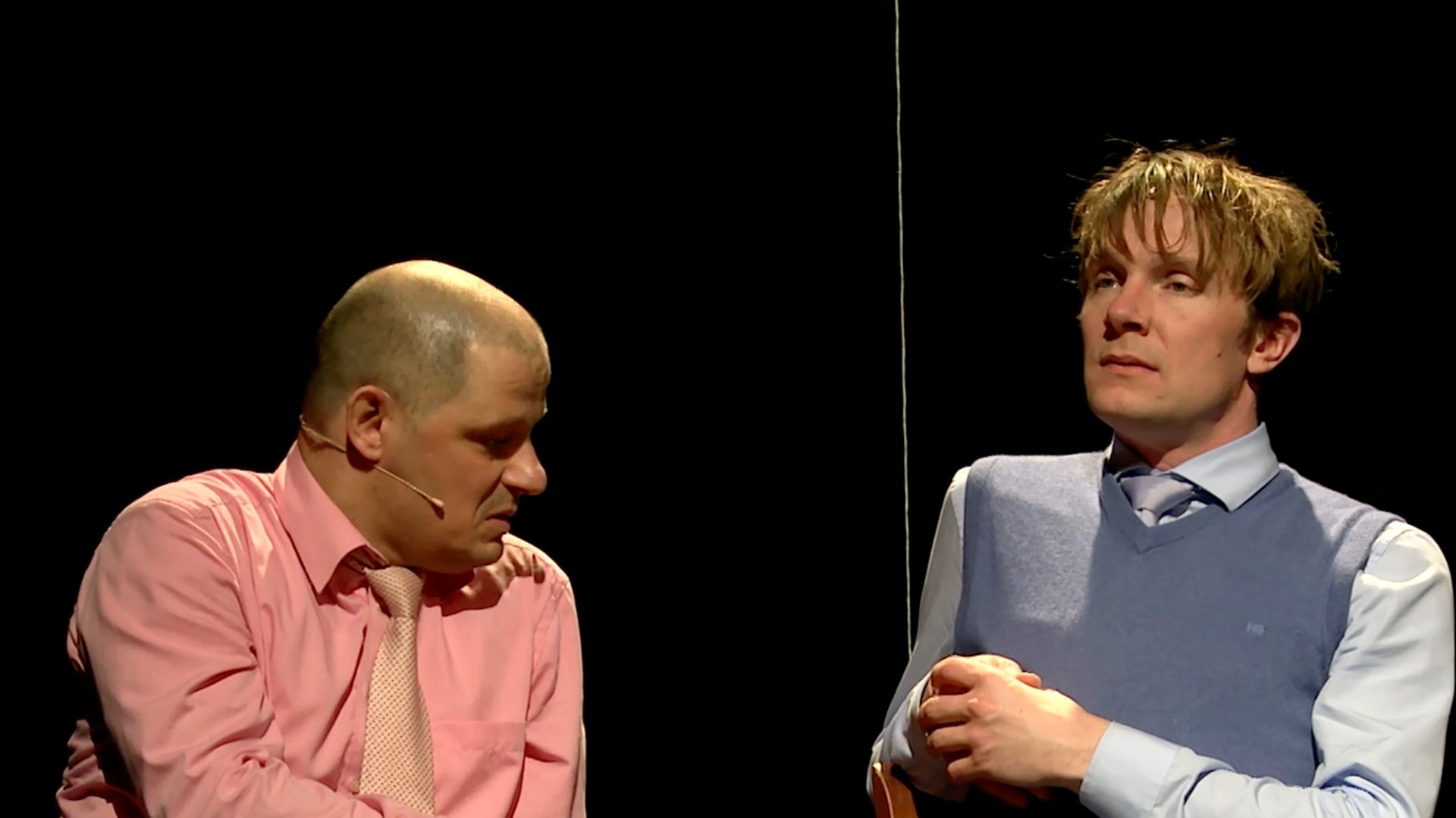 Backdrop for Droog Brood: Toppers in de Mist