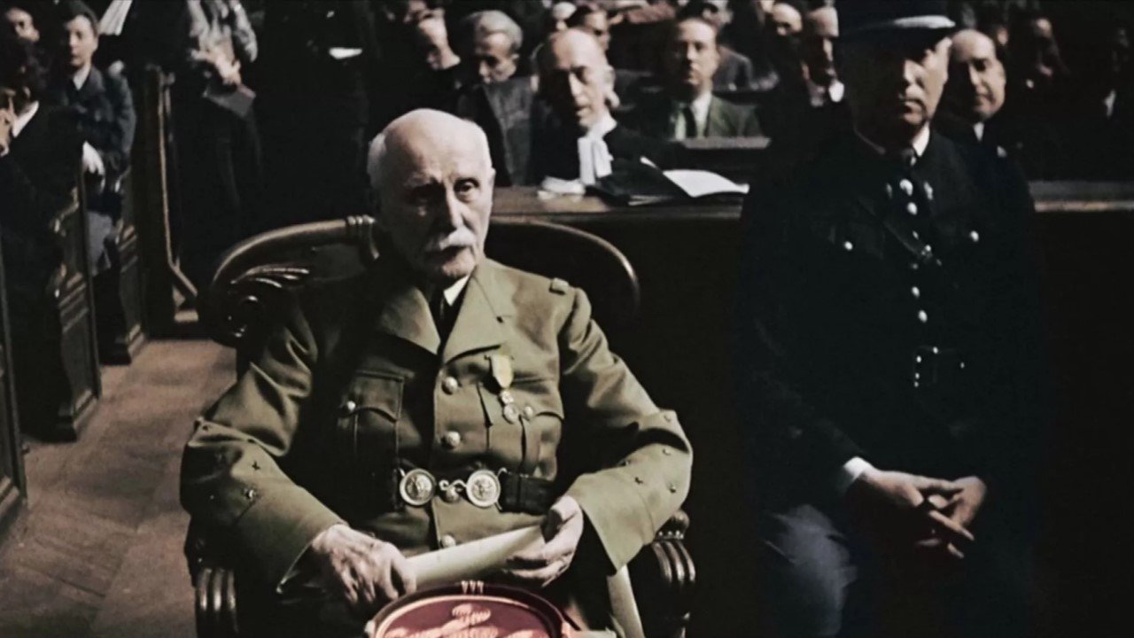 Backdrop for Juger Pétain