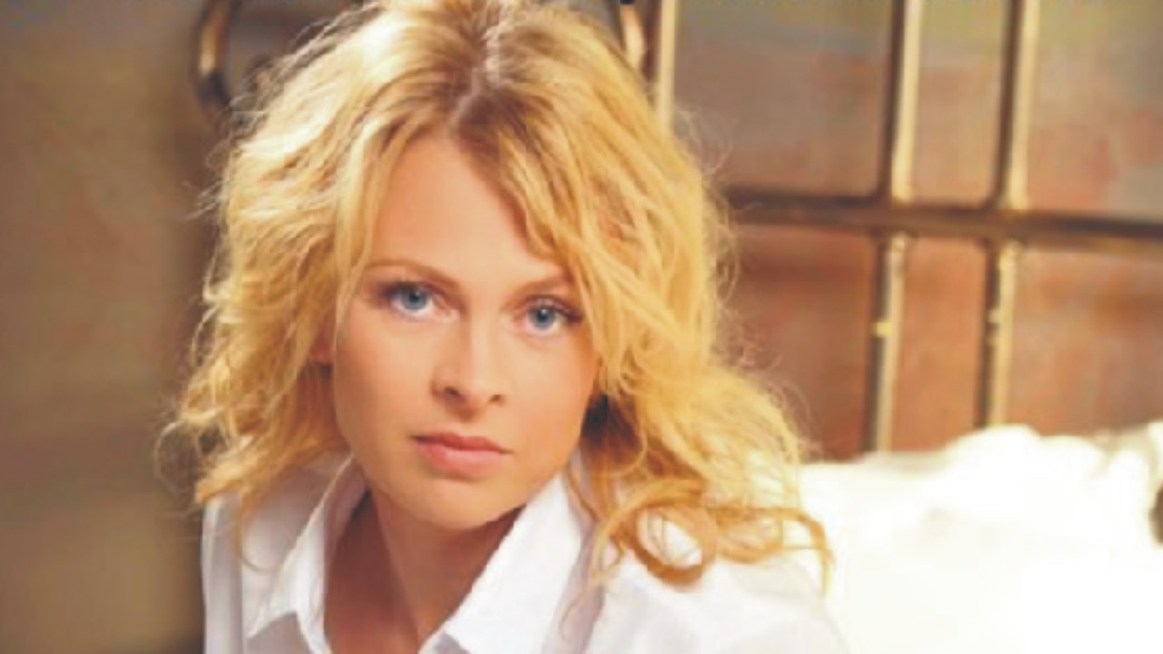 Backdrop for Verführt - In den Armen eines Anderen