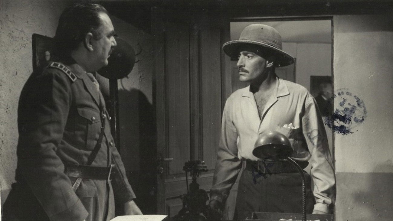 Backdrop for Esta tierra es mía