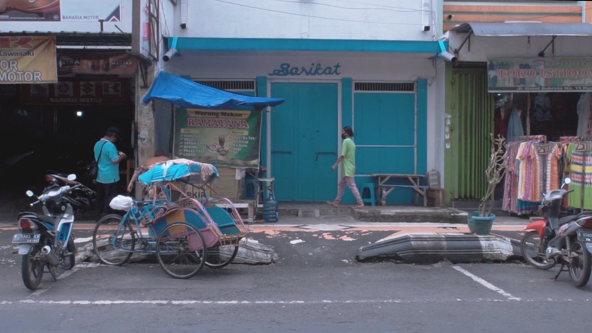 Backdrop for Sarikat