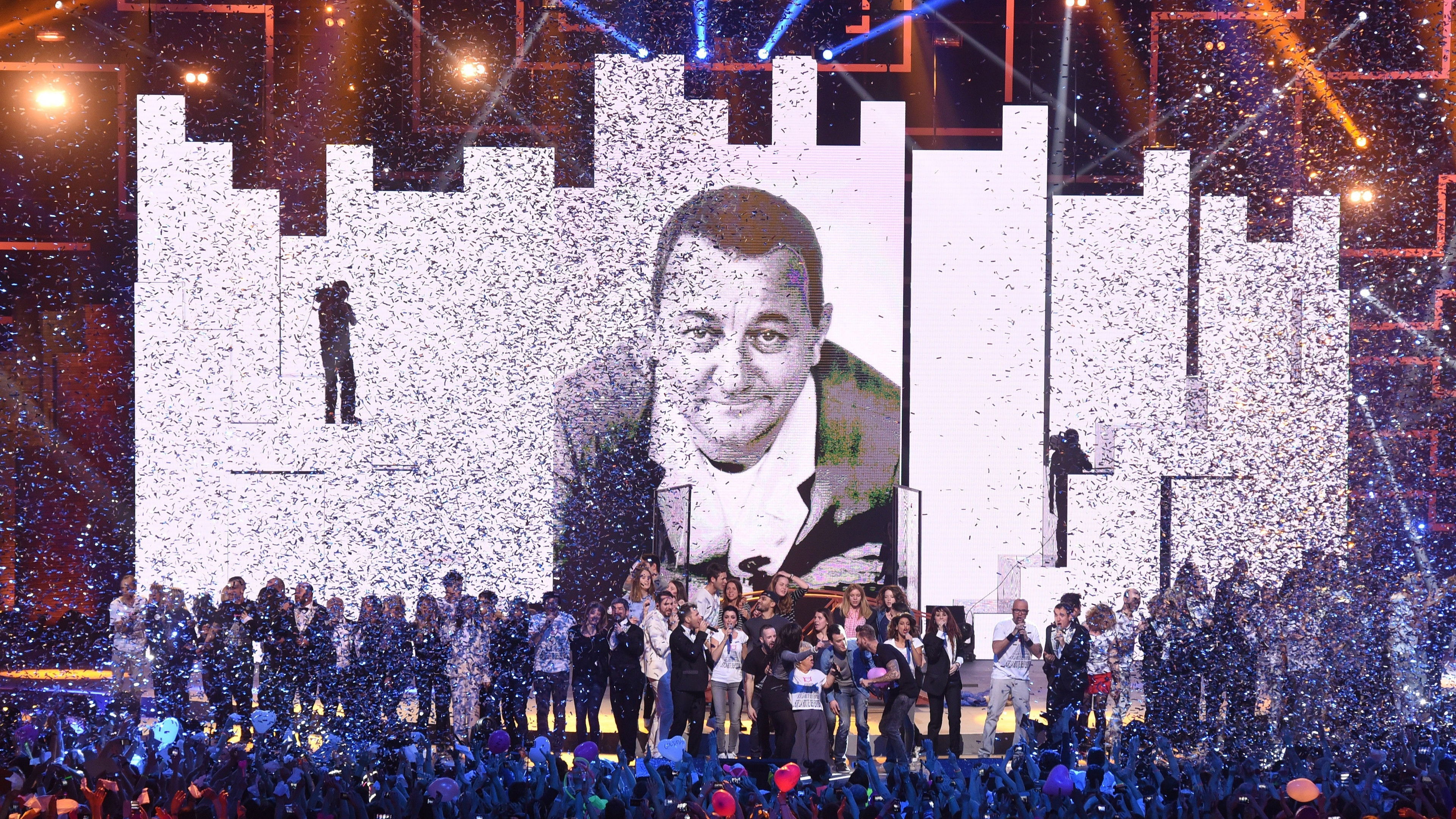 Backdrop for Les Enfoirés 2018 - Musique !