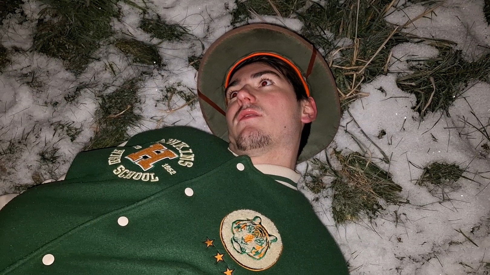 Backdrop for La chasse aux boules d'or