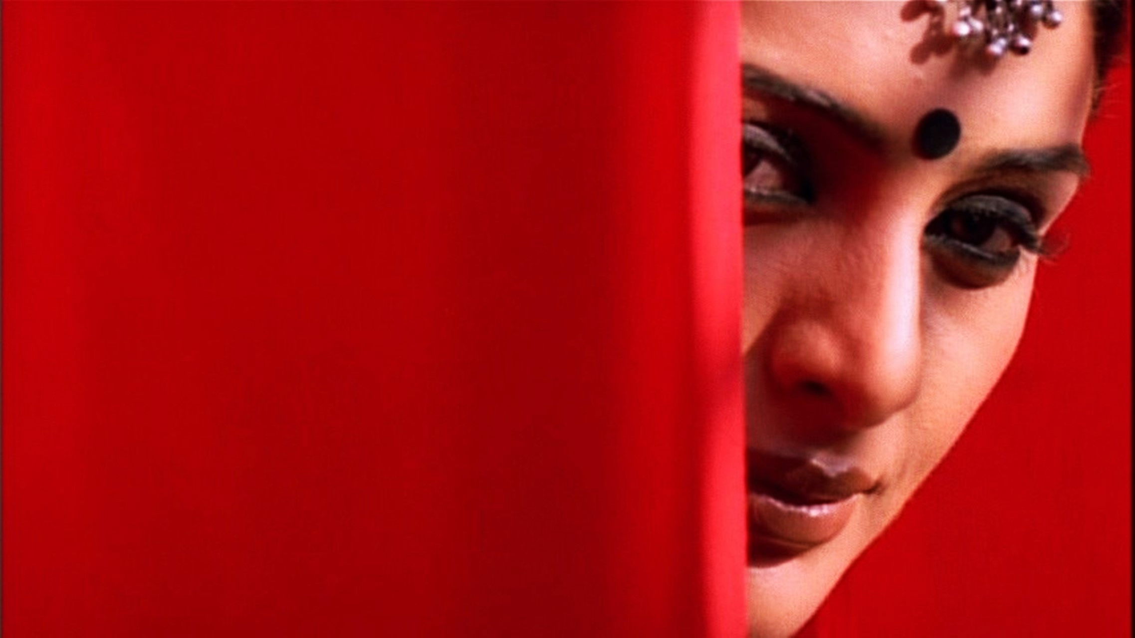 Backdrop for Meenaxi: Tale of 3 Cities