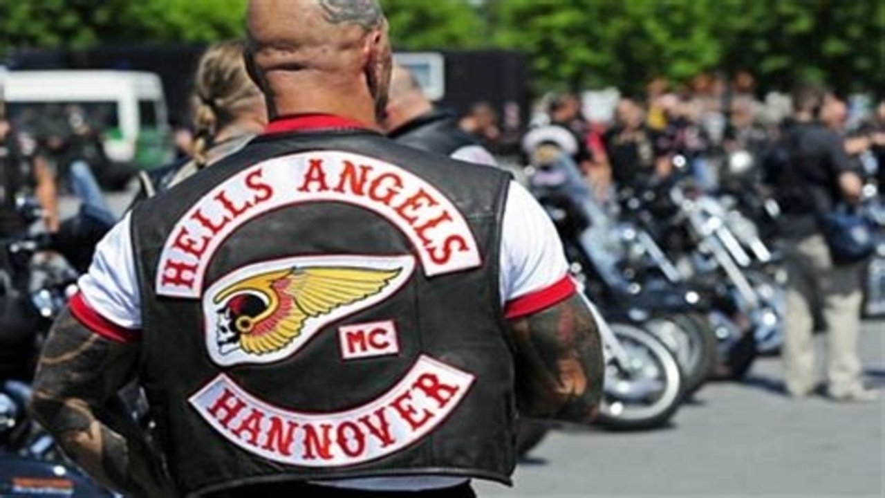 Backdrop for Die Macht Der Rocker