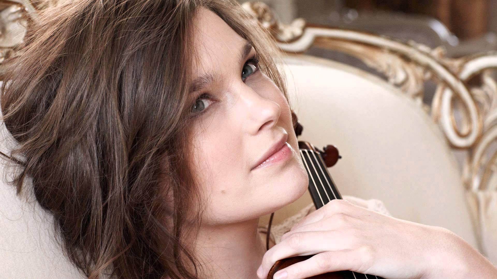 Backdrop for Janine Jansen spielt Tschaikowskys Violinkonzert