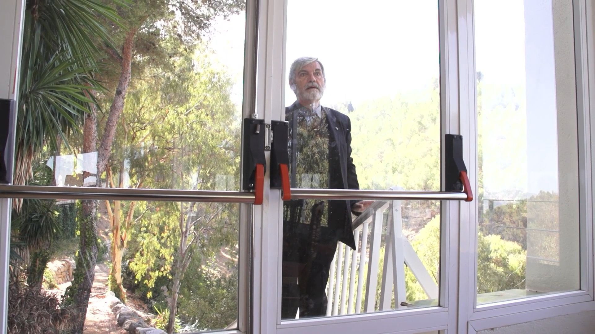 Backdrop for Al Pereira vs. the Alligator Ladies