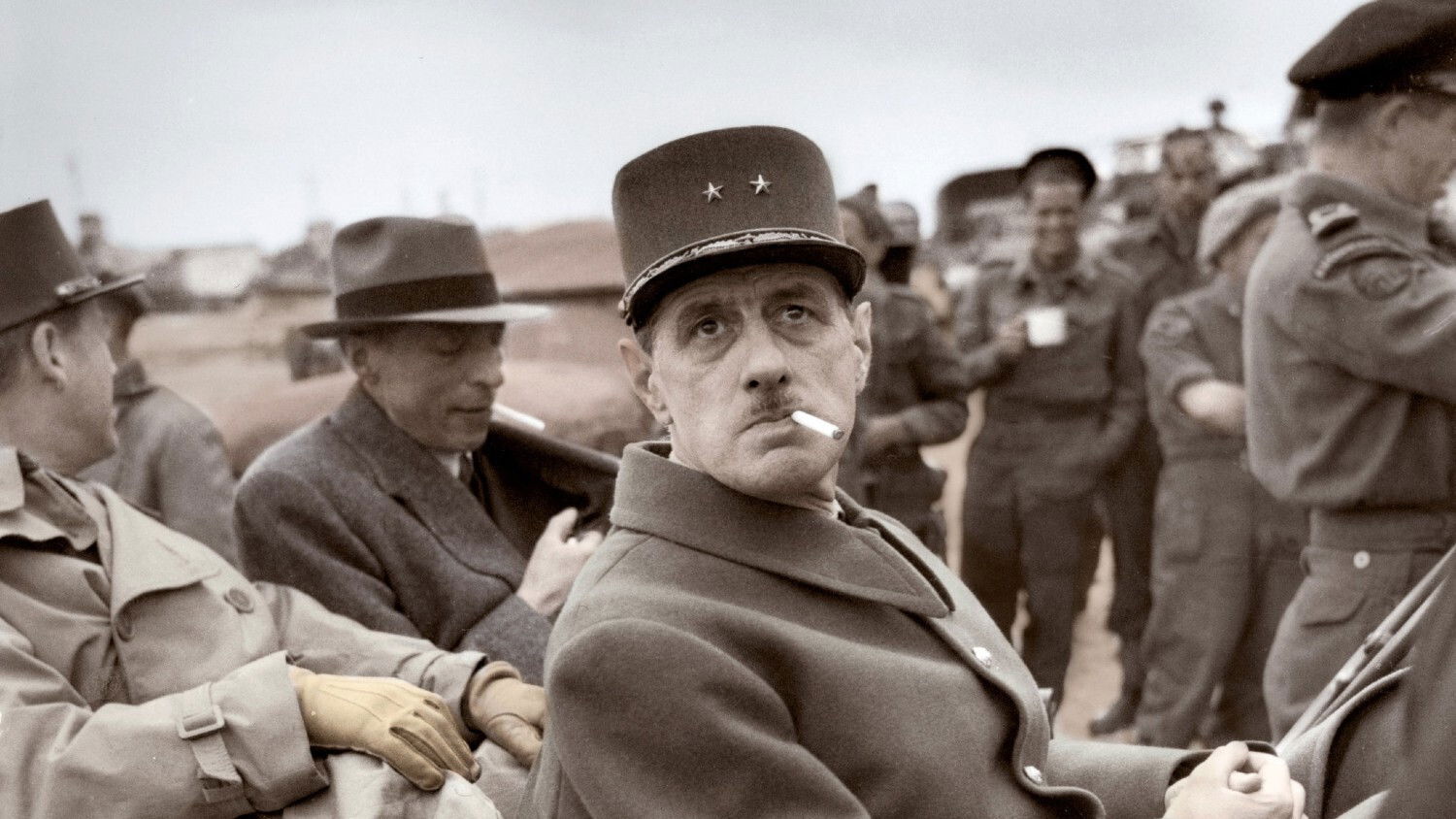 Backdrop for De Gaulle, l'homme à abattre