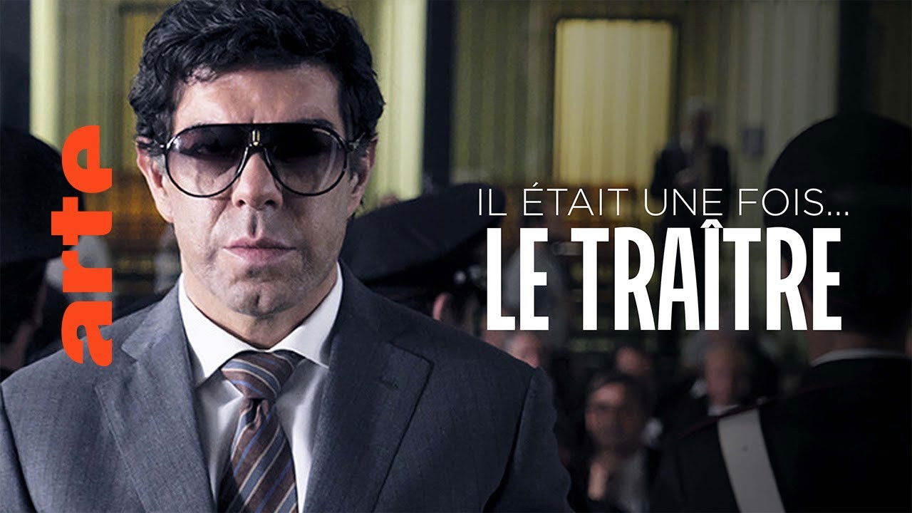 Backdrop for Behind the Scenes: The Traitor