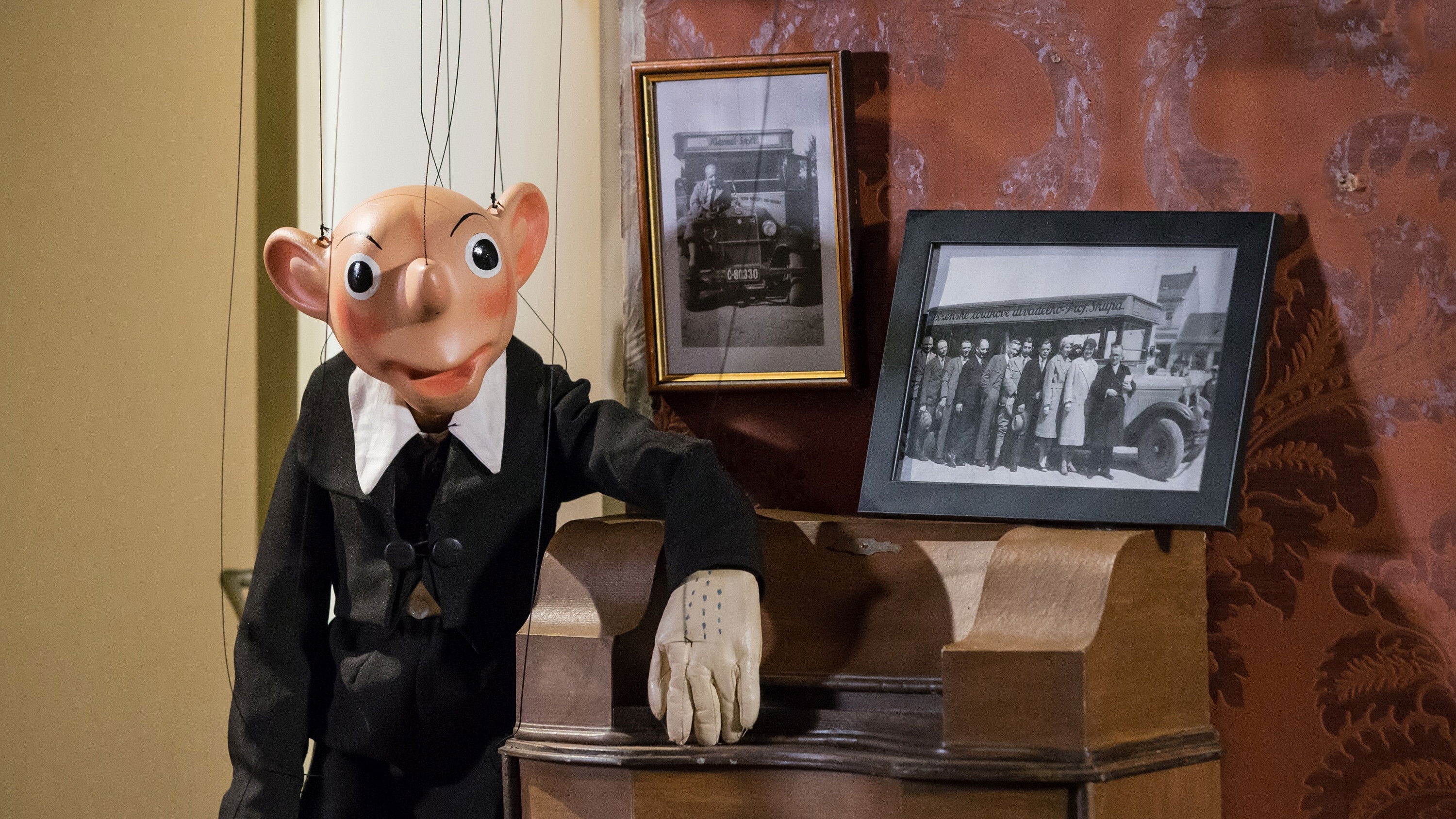 Backdrop for Neobyčejný život Josefa Spejbla