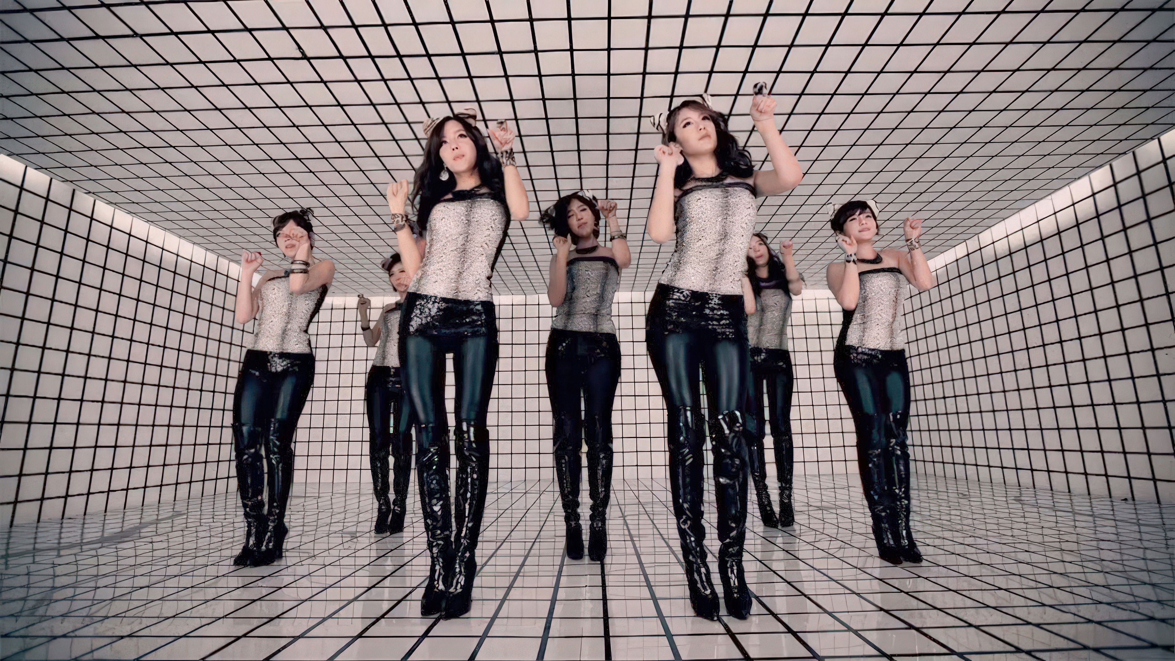 Backdrop for T-ARA - Single Complete Best Music Clips "Queen of Pops"
