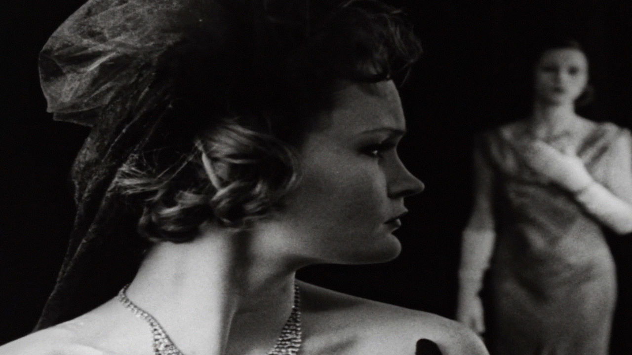 Backdrop for La Divina