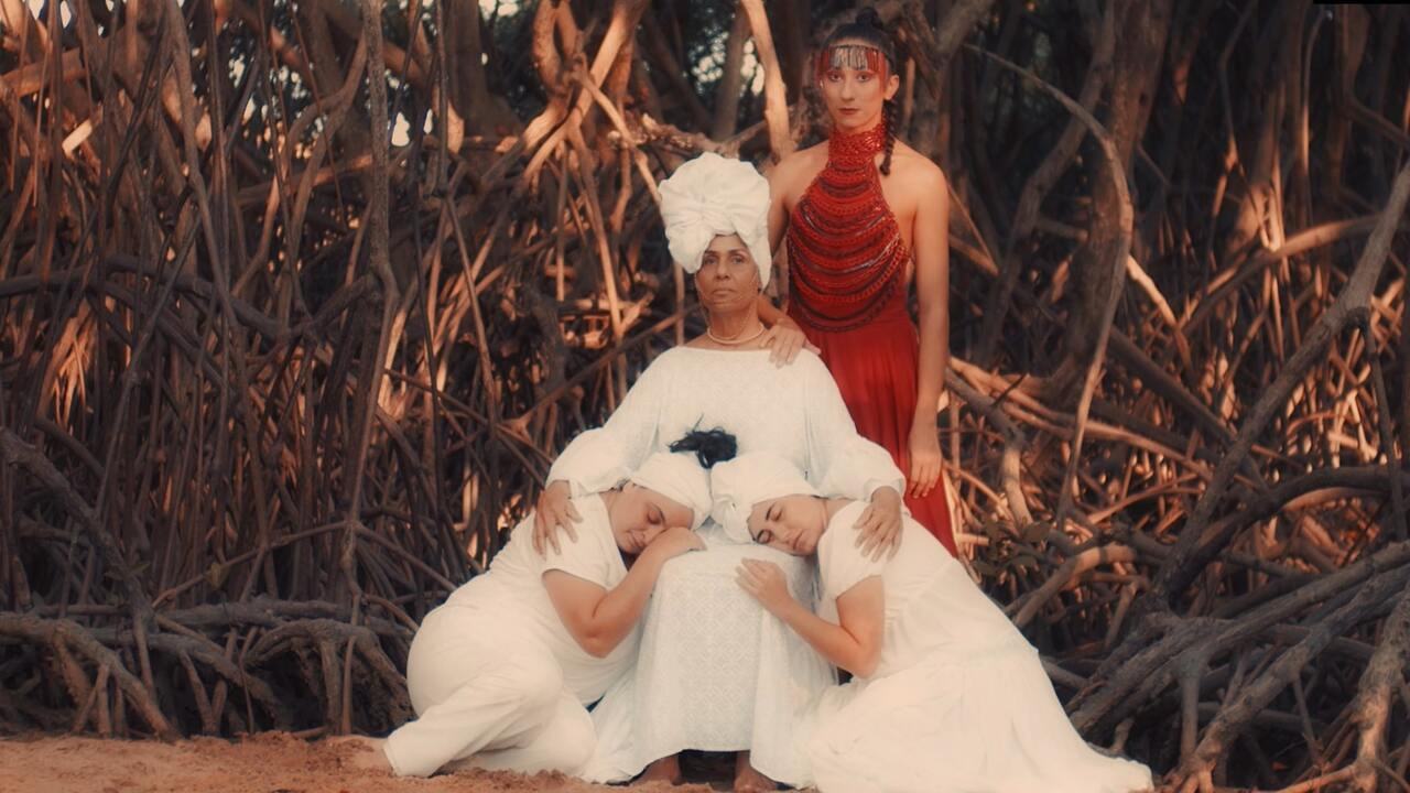 Backdrop for Arreda Homem Que Chegou Mulher