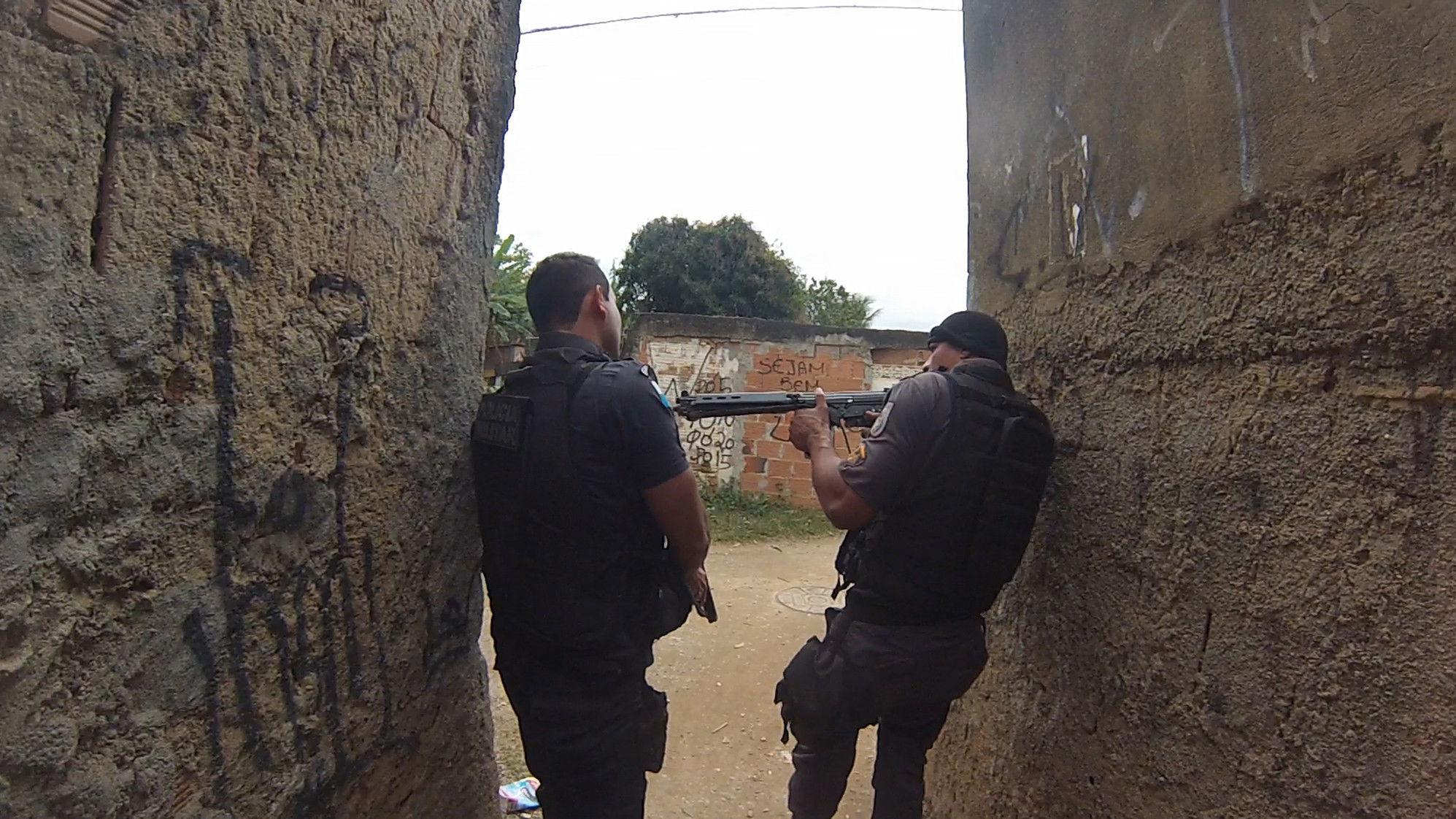 Backdrop for Relatos do Front