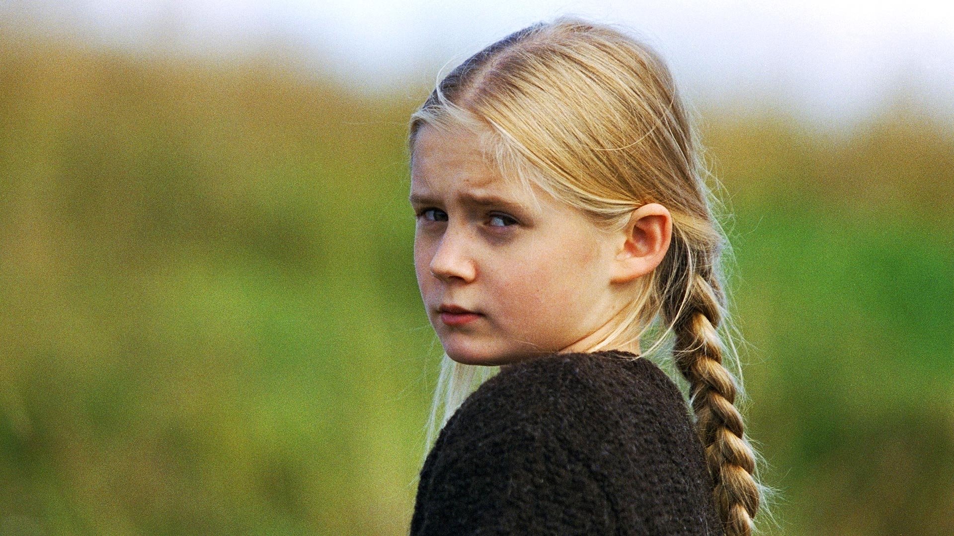 Backdrop for Elina: As If I Wasn't There