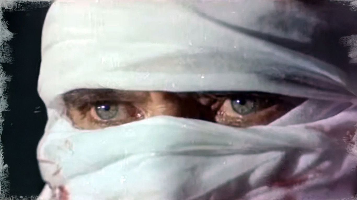 Backdrop for Dört Yanım Cehennem