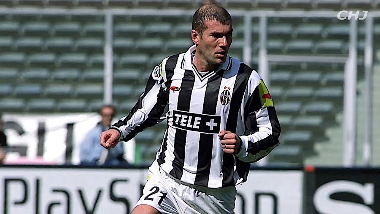 Backdrop for Zinédine Zidane - Comme dans un rêve