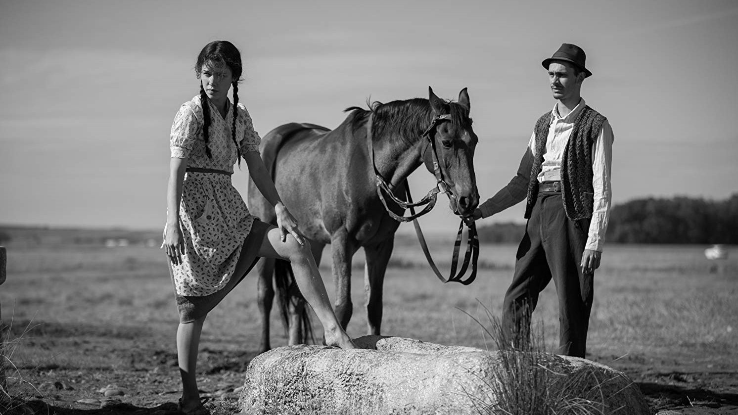 Backdrop for Moromete Family: On the Edge of Time