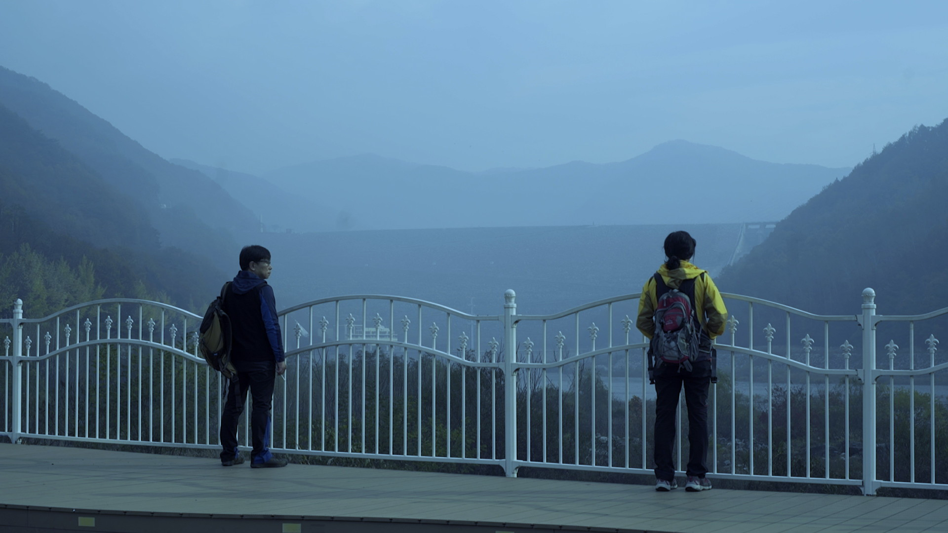 Backdrop for Autumn, Autumn