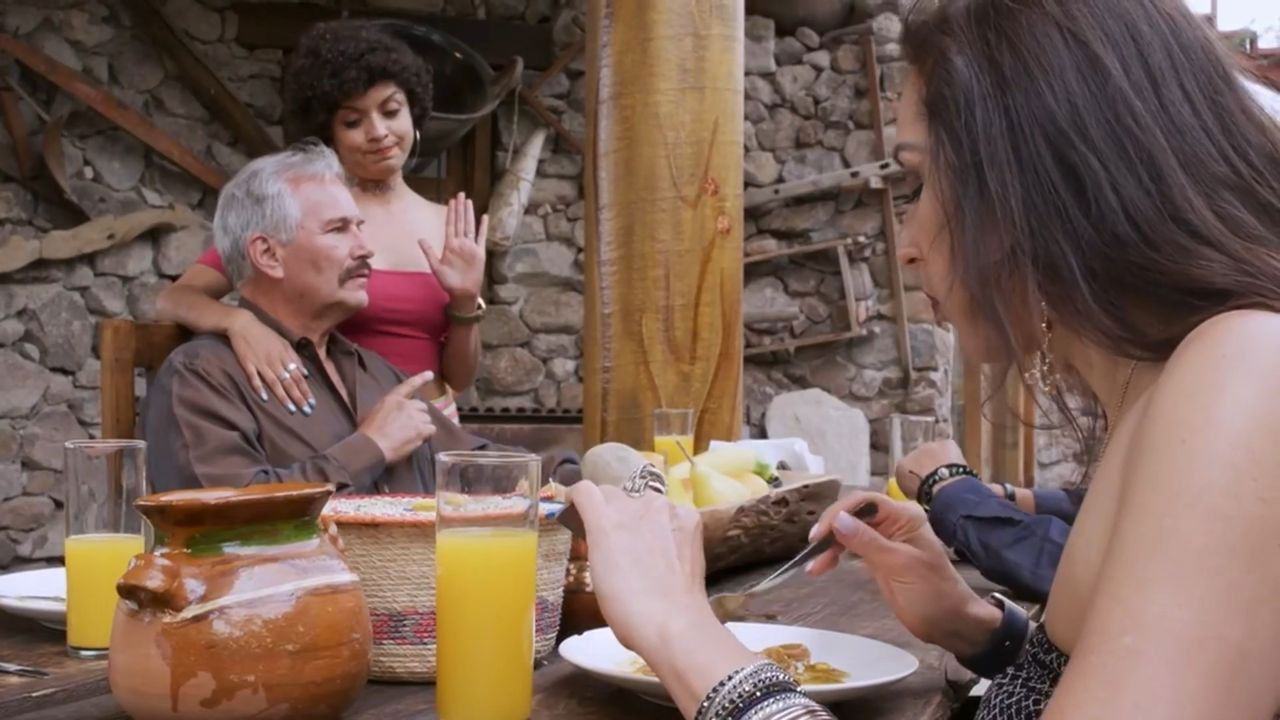 Backdrop for Las amantes del narco IV